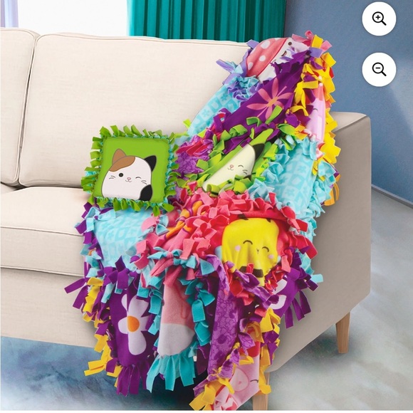 Squishmallows Pattern No-Sew Blanket & Pillow Tween DIY Craft Kit, Limited- NWT - Picture 5 of 11